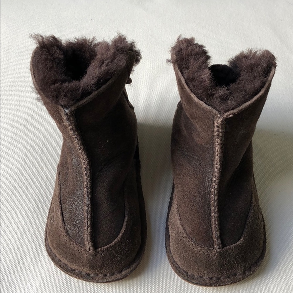 Great Condition Baby UGGS - size Small